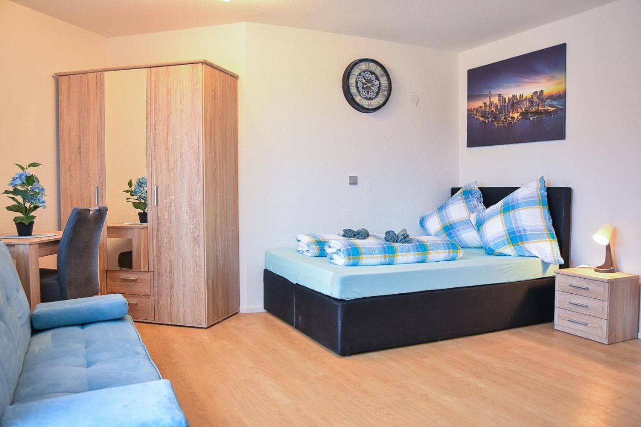 Ruhige Wohnung Im . Private Parkplatz ,Balkon ,Netflix Norimberga Esterno foto